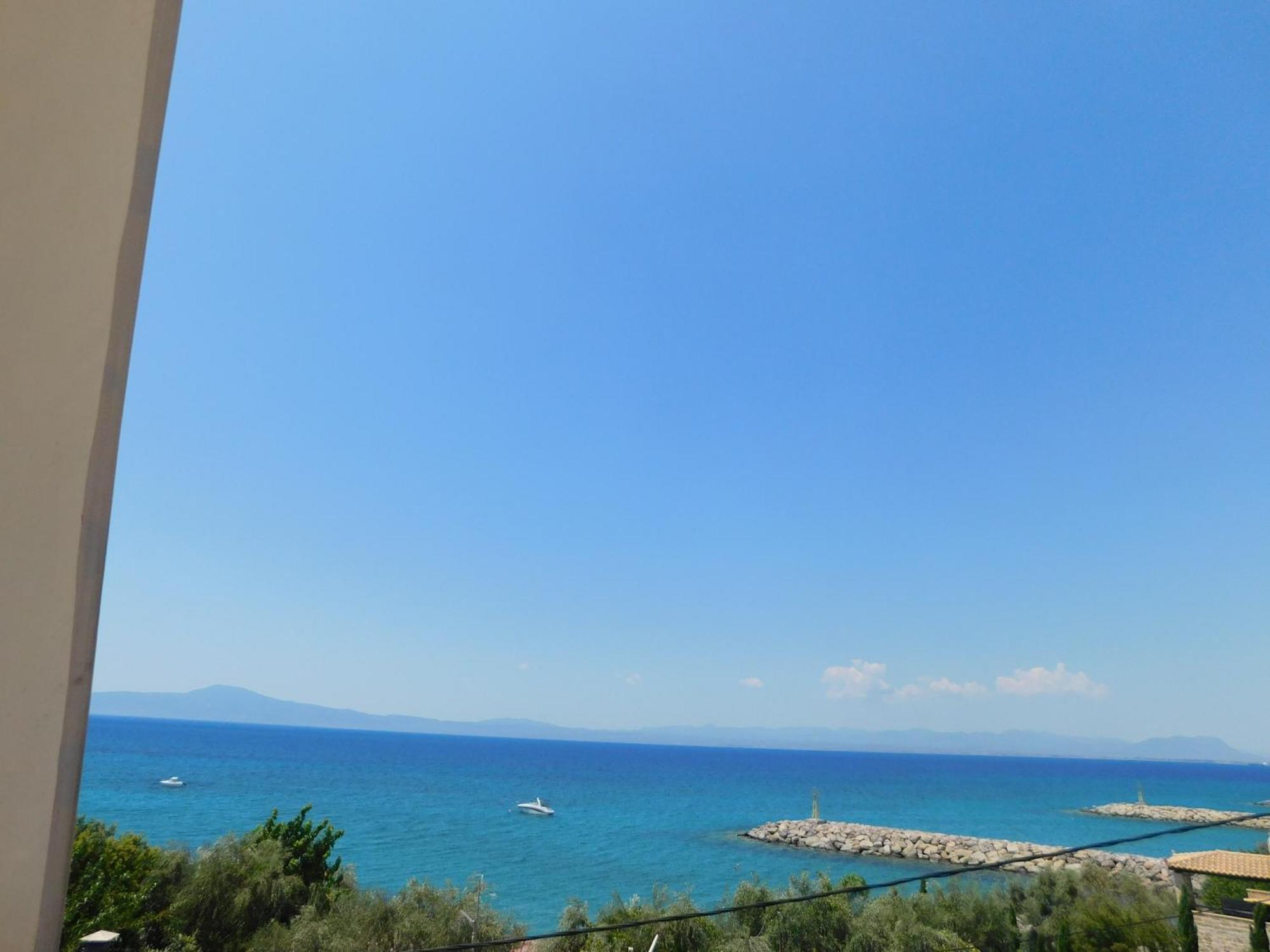 Marina'S Sea Home Каламата Экстерьер фото